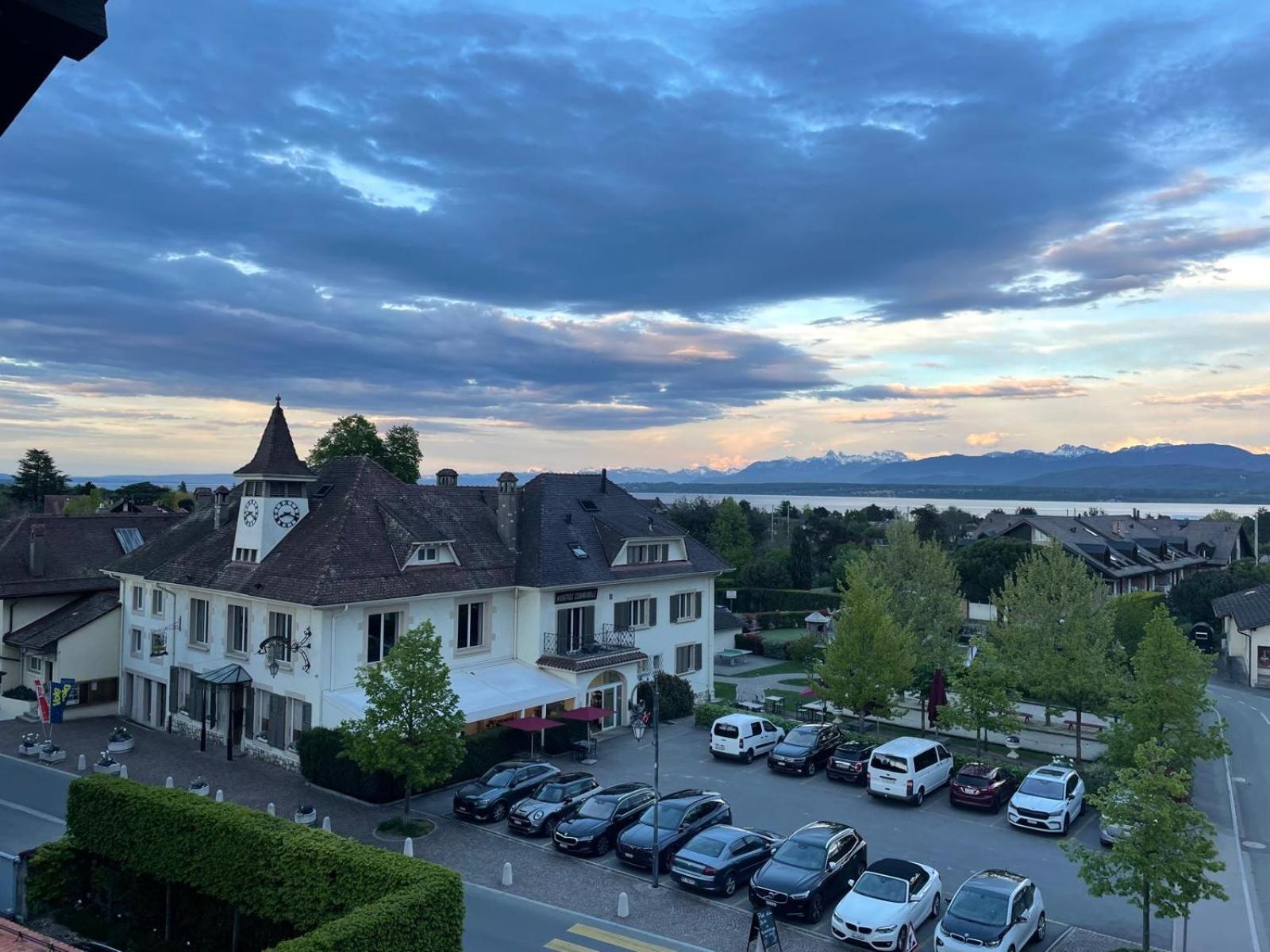 Auberge De Founex Екстериор снимка